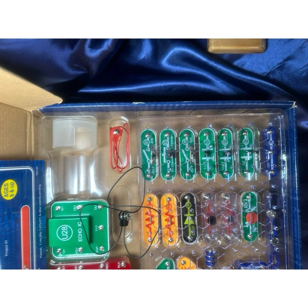 Snap Circuits Sound SCS-185 Elenco 185 Projects 40+ Parts W/ Sound Effects!
